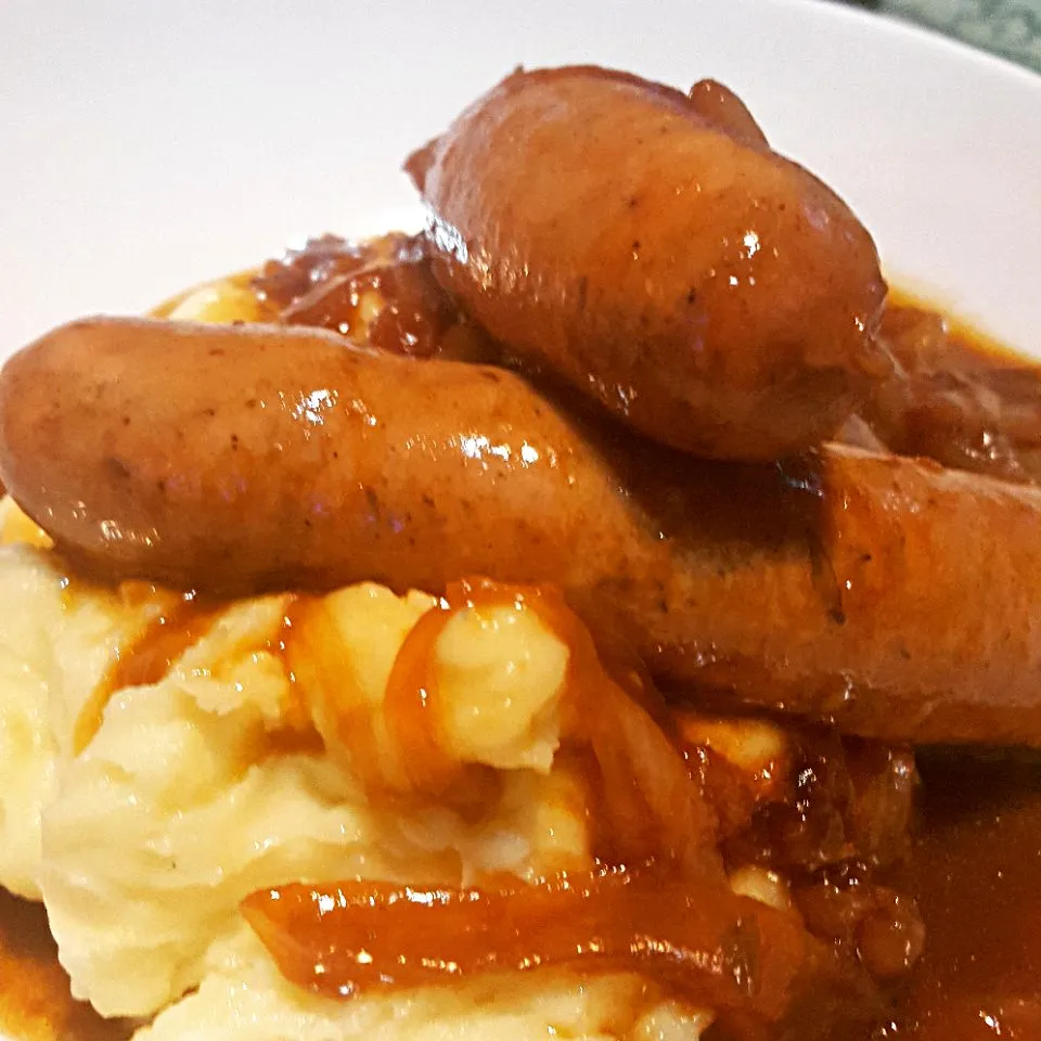 Good old english Bangers & Mash in Red wine Onion Gravy Sauce|Emanuel Hayashiさん