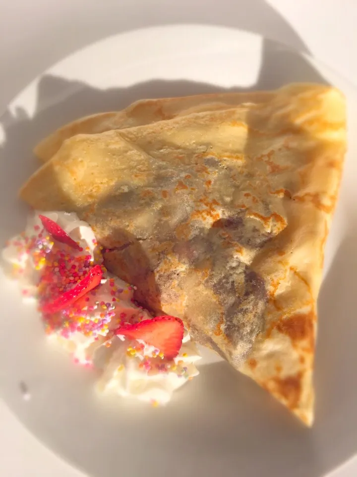 Strawberry Nutella crepe|Yin Rainさん