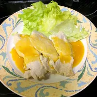 Snapdishの料理写真:鶏胸肉のソテーオレンジソース|euryjpさん