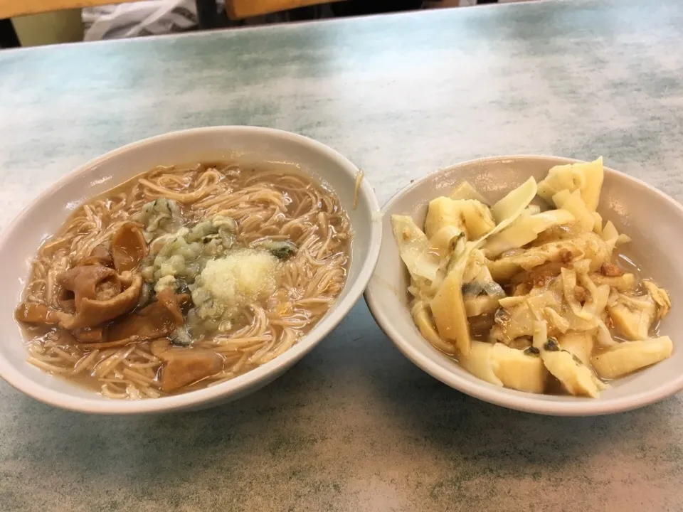 Snapdishの料理写真:滷筍絲と蚵仔麵線|PegaOさん