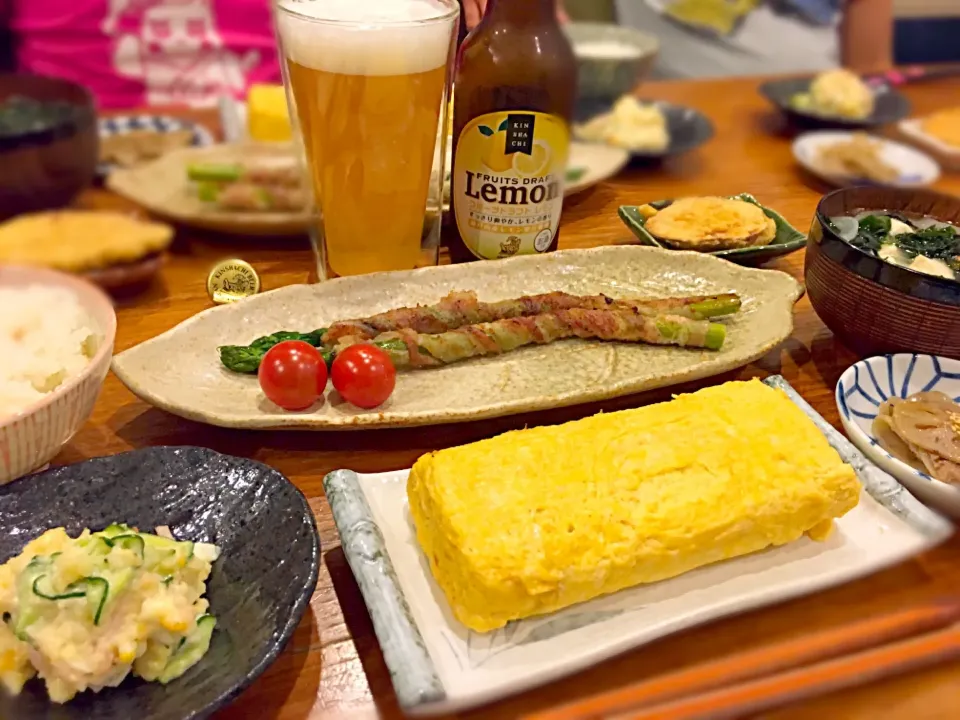 だし巻き卵定食！
お出汁たっぷり、ふわんふわん〜✨|なかじー。さん