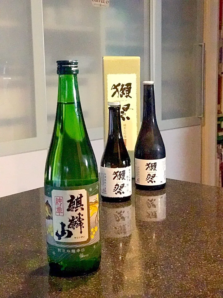 ヨコタカの日本酒まつりで 獺祭買ったら、麒麟山当たりました。鯛で鯛を釣りました❣️|シュトママさん