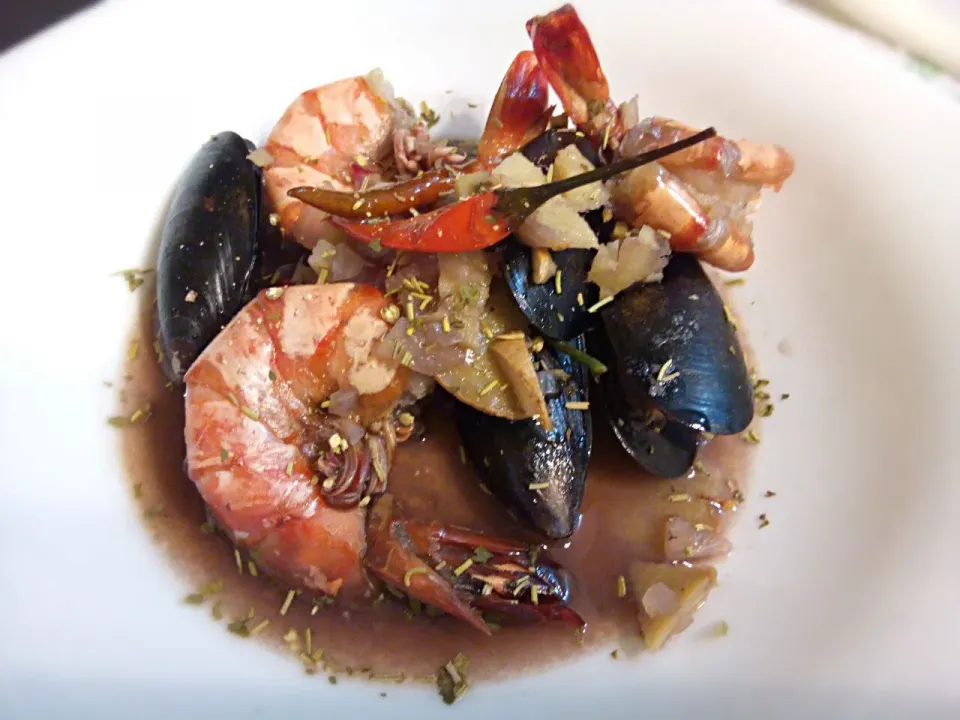 Red & White Wine Mussel & Prawn|Tony J-Kayさん