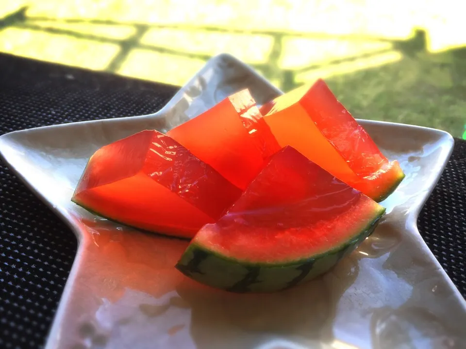 Snapdishの料理写真:スイカゼリー🍉|Masako Yoshidaさん