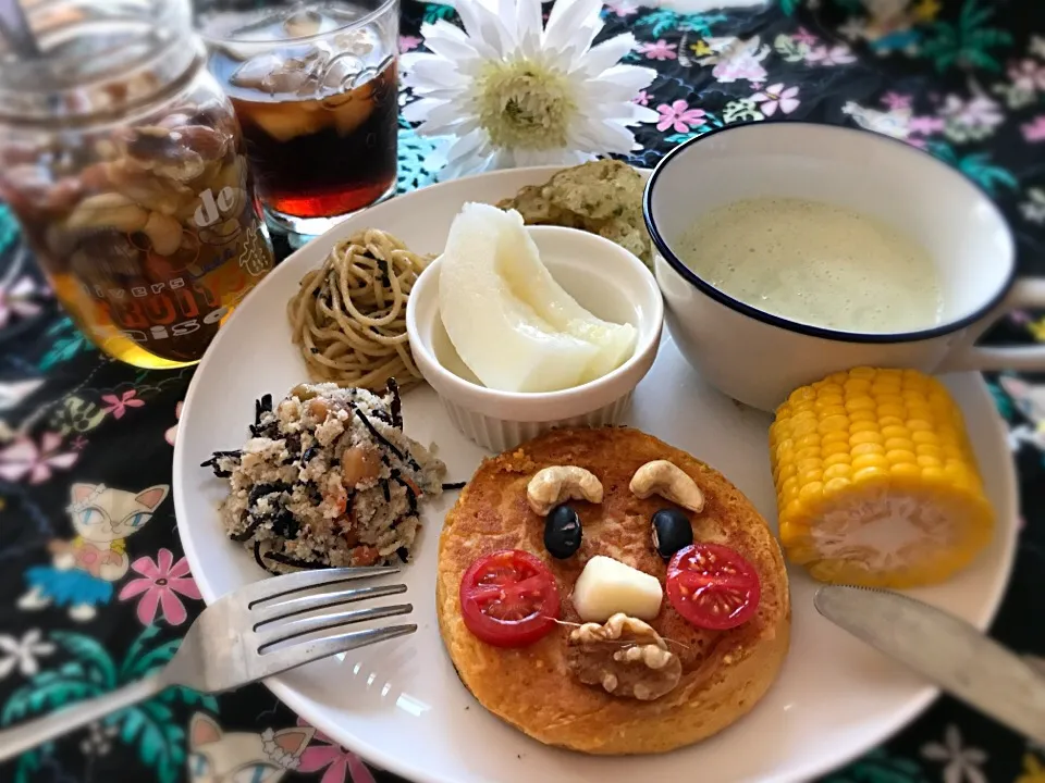 Snapdishの料理写真:1人朝ごはん🥞|noeさん