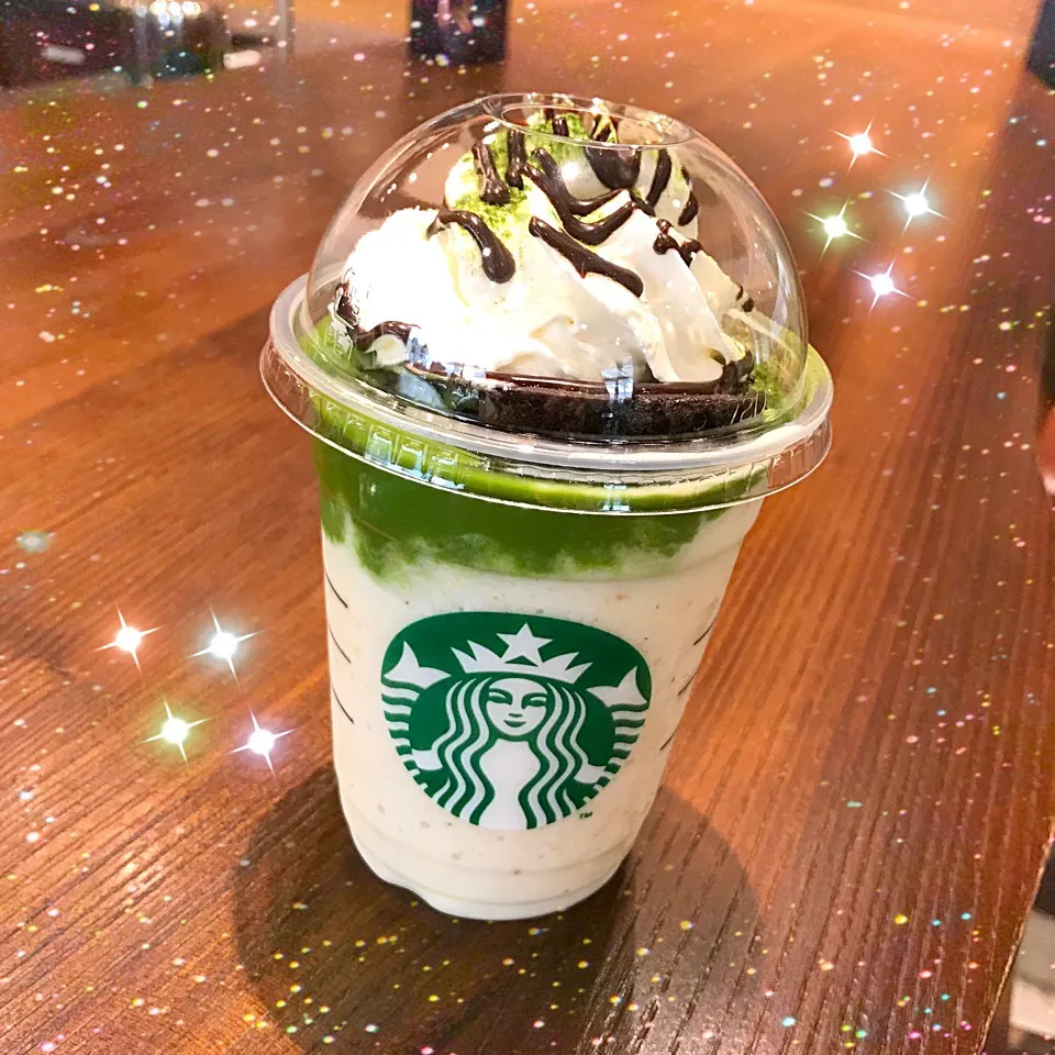 Snapdishの料理写真:Soy Chocolate Cake topped Frappucino® Blended Cream with Matcha Shot #starbucks #starbuckscoffee #frappuccino #perfectimage|ModischStudioさん