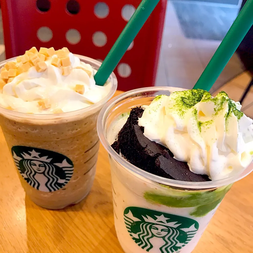 スタバの「チョコレート ケーキ トップ フラペチーノ with 抹茶ショット」😋|ジヨ美さん