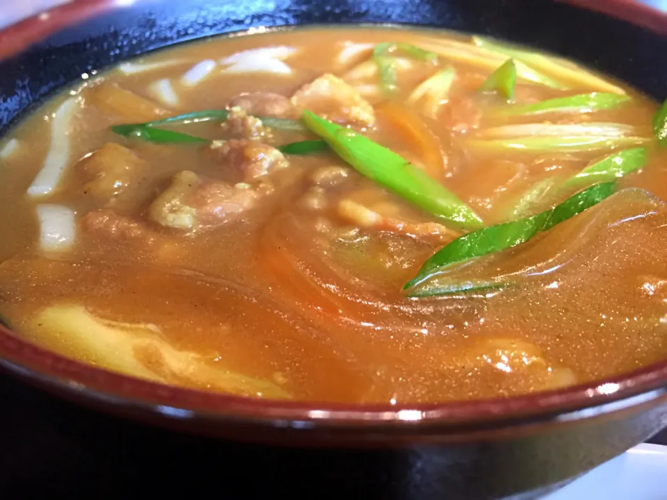 Snapdishの料理写真:逗子市 手打蕎麦みなも
カレー南蛮うどん|yamaさん