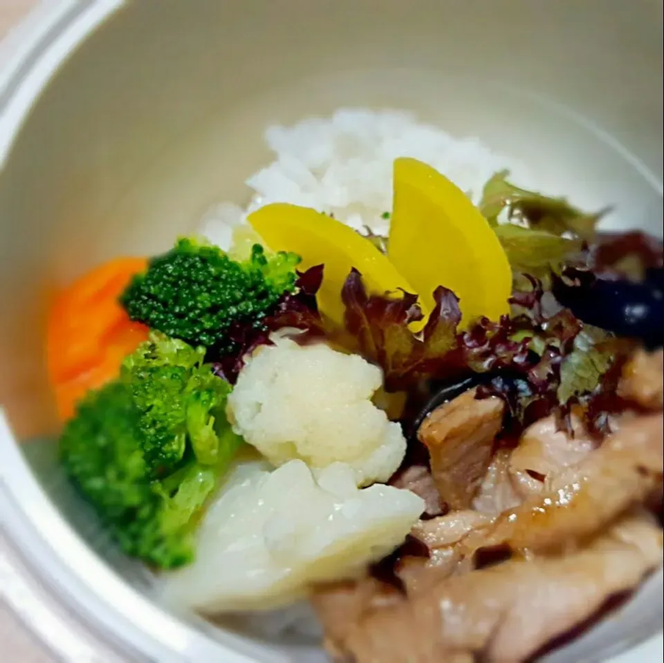 simple Thursday bento|Chua Jeanさん