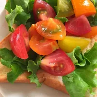 Snapdishの料理写真:#フレッシュトマト#🍅#トースト#朝ごはん|まきこさん