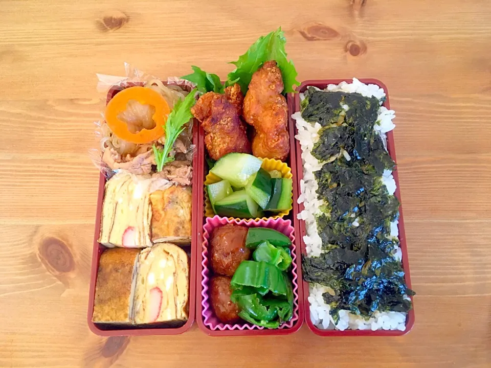 Snapdishの料理写真:ボリューム弁当 唐揚げ・肉じゃが・肉団子|Emi Mikadoさん