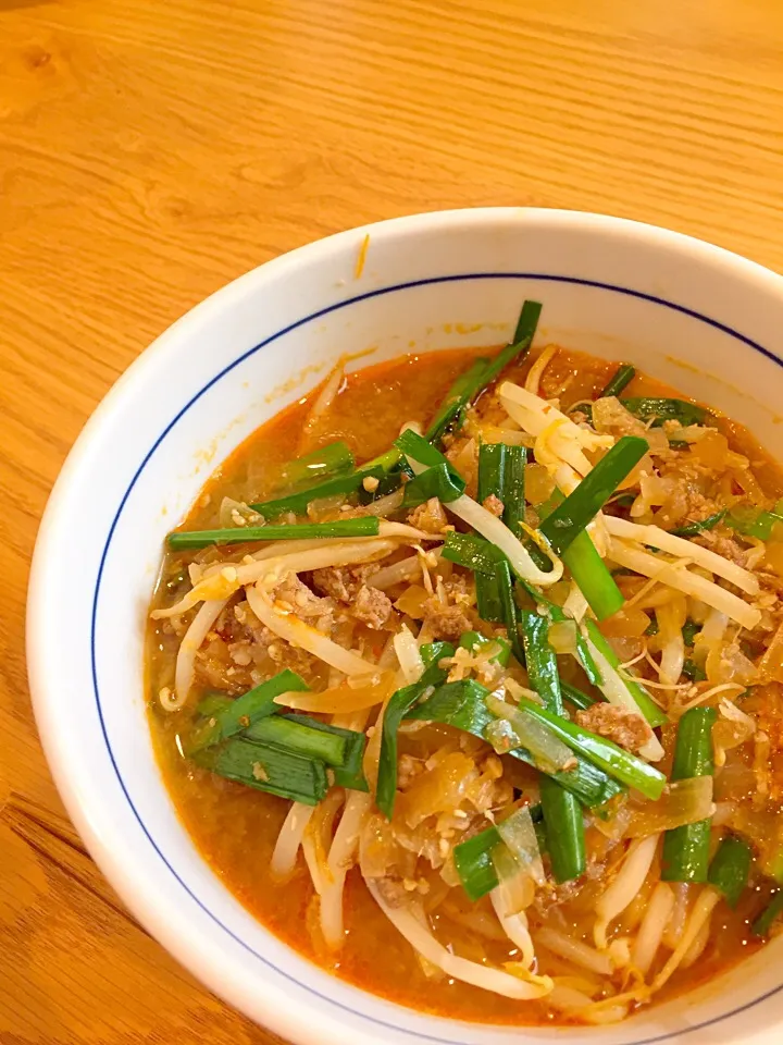 Snapdishの料理写真:♡今日のお昼ご飯♡
♡もやしニラ担々麺♡
#もやし#ニラ#担々麺|りんりんさん