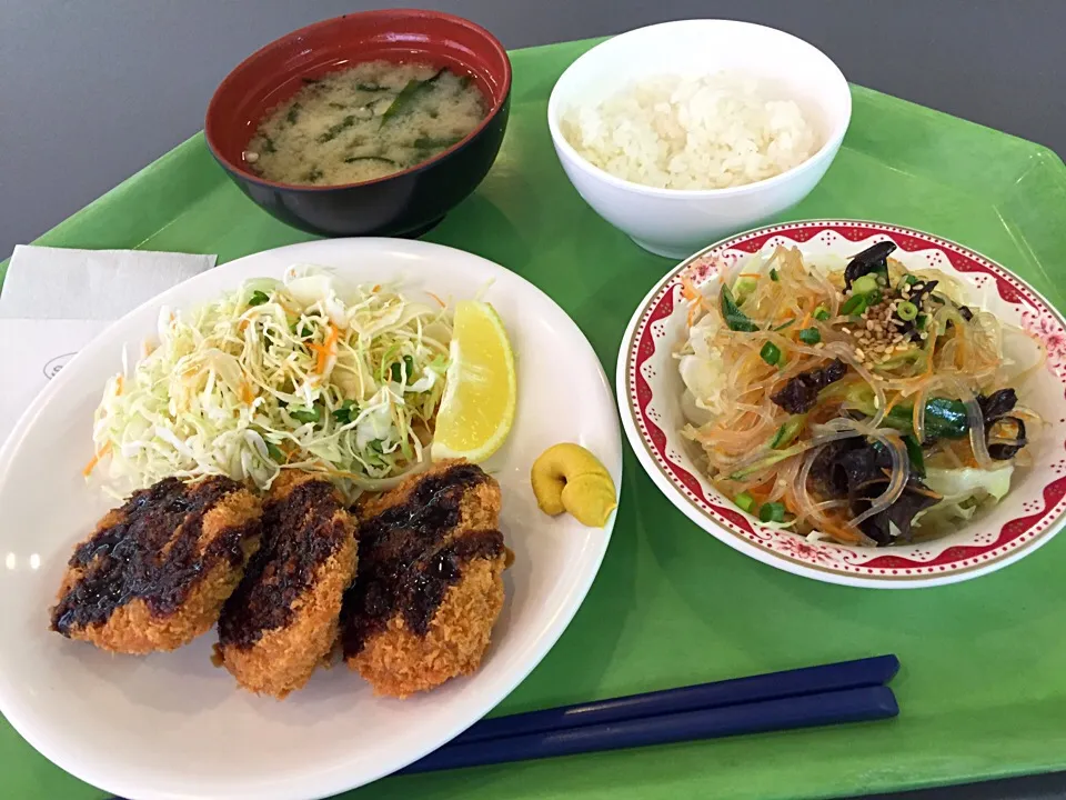 一口ひれかつ、春雨とキャベツのサラダ|Tadahiko Watanabeさん