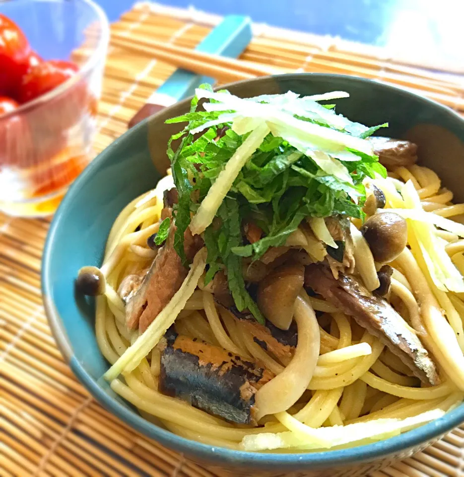 Snapdishの料理写真:昼ごはん  ☆Yumi☆さんの料理 サンマ缶de パスタ～🎵|砂雪さん