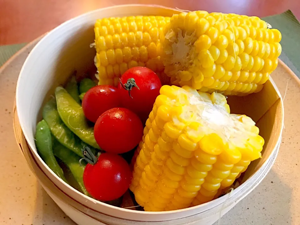 Steamed Vegetables♨️蒸しトウモロコシ&枝豆|🌈Ami🍻さん