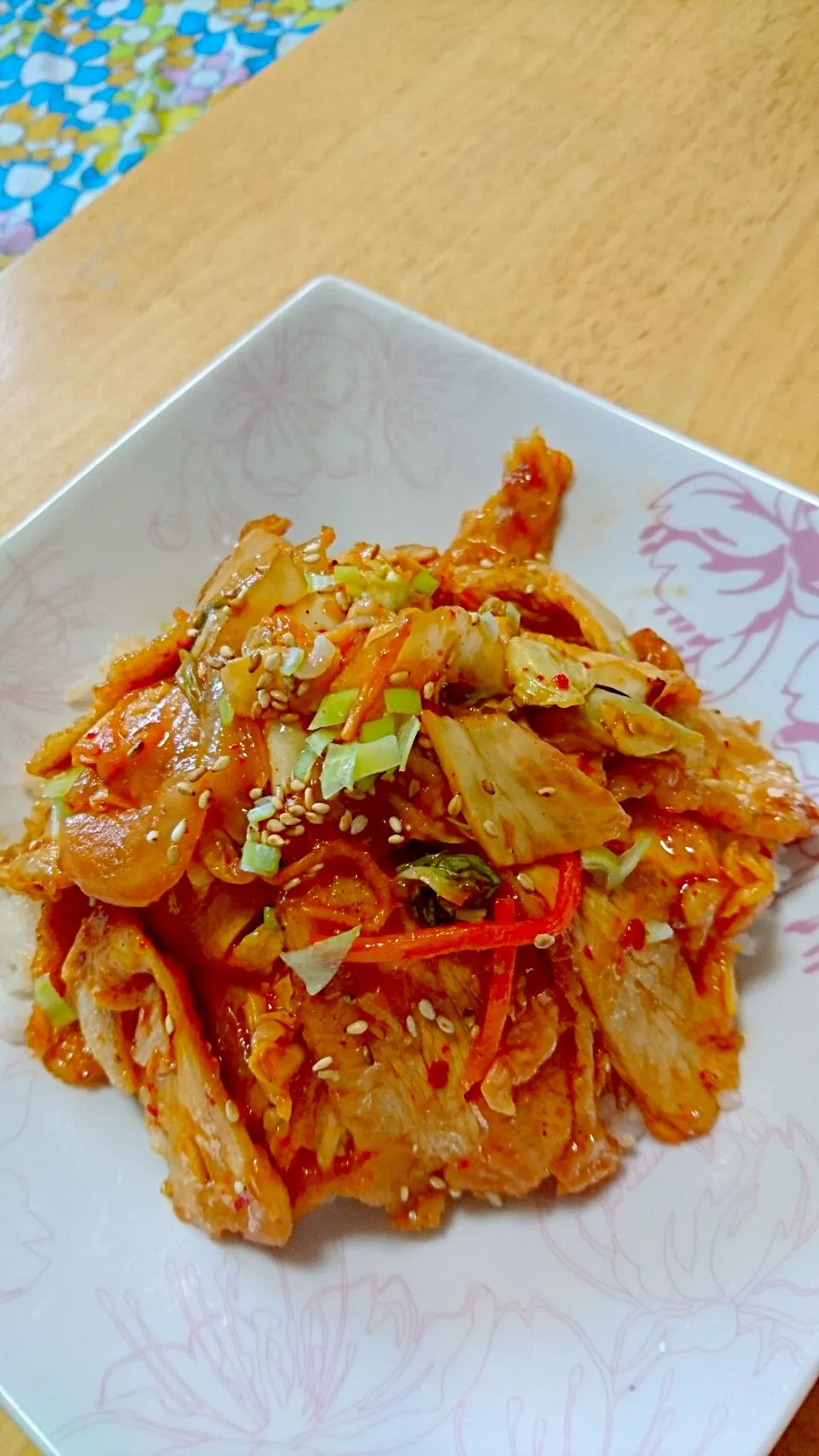 鶏ムネキムチ丼|めぐまんさん