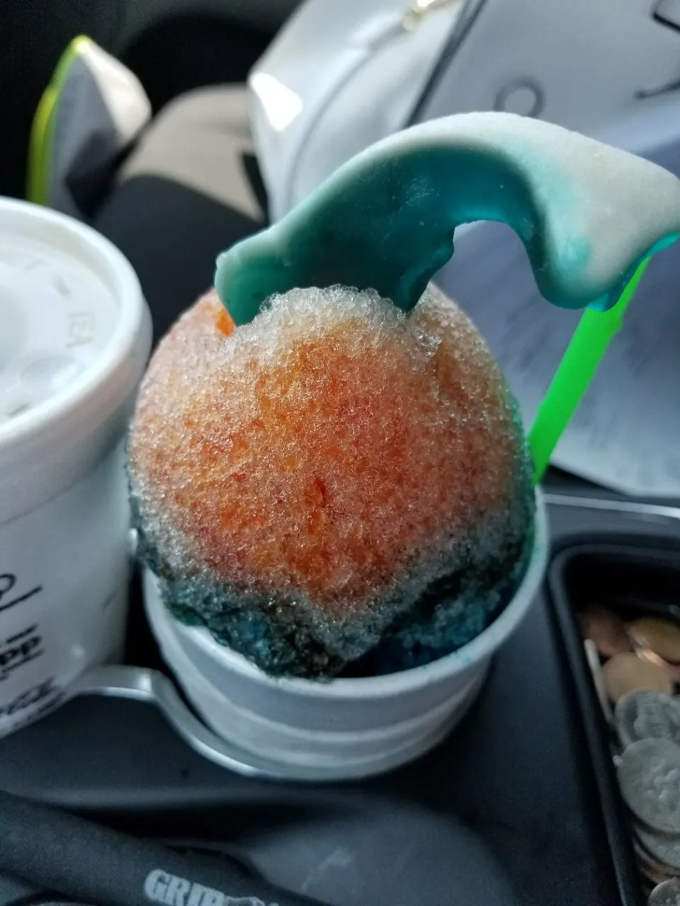 It's that time again! snow cones for the summer! Shark Attack! Blue Rasberry and Tigers blood flavors topped with gummy shark!|Desiree Carmanさん