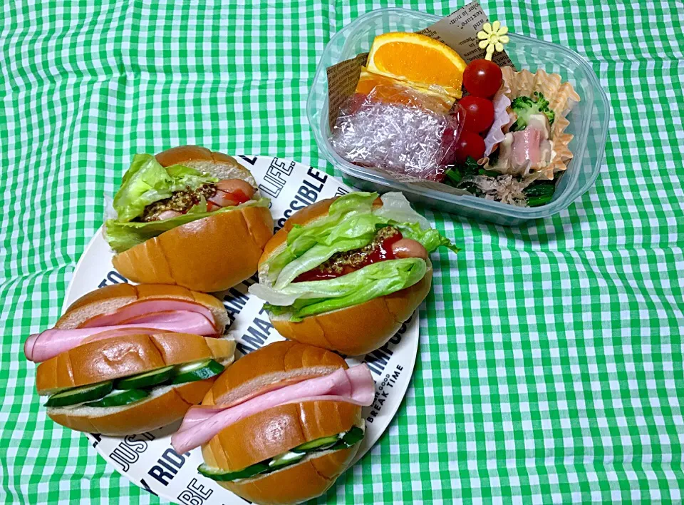 ☺︎旦那さんBENTO
#ロールパンサンド#ブロッコリーとベーコンのチーズ焼き#ミニトマト#ほうれん草のおひたし#グレープフルーツ#オレンジ|Mackinさん