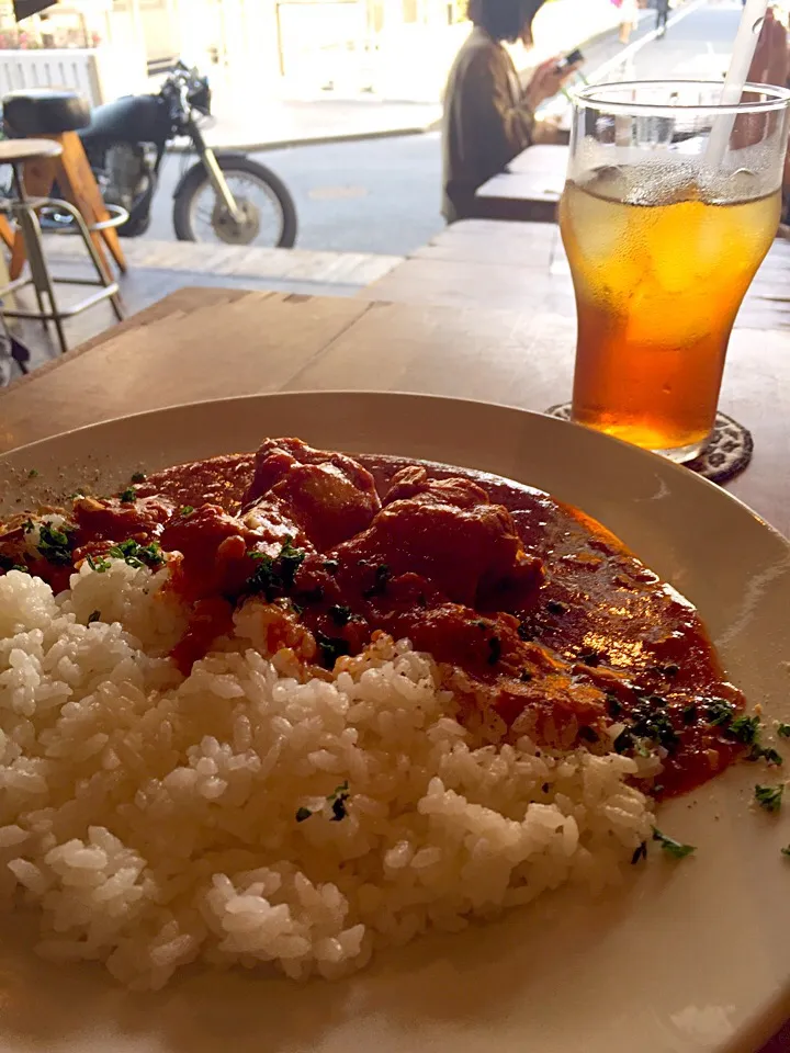 チキンバターカレー 表参道で、遅めランチ|はるたさん