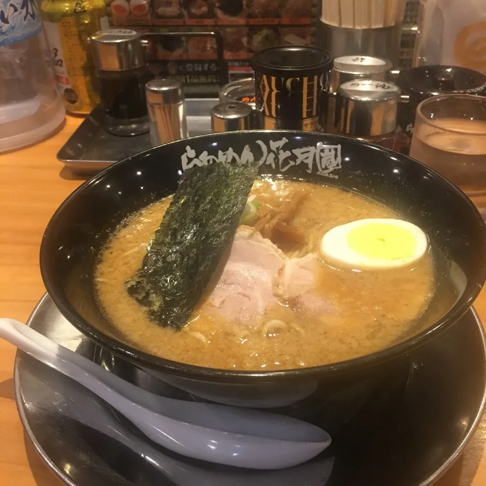 ゲンコツラーメン 麺、硬め 味、濃い目|Hajime Sakaiさん