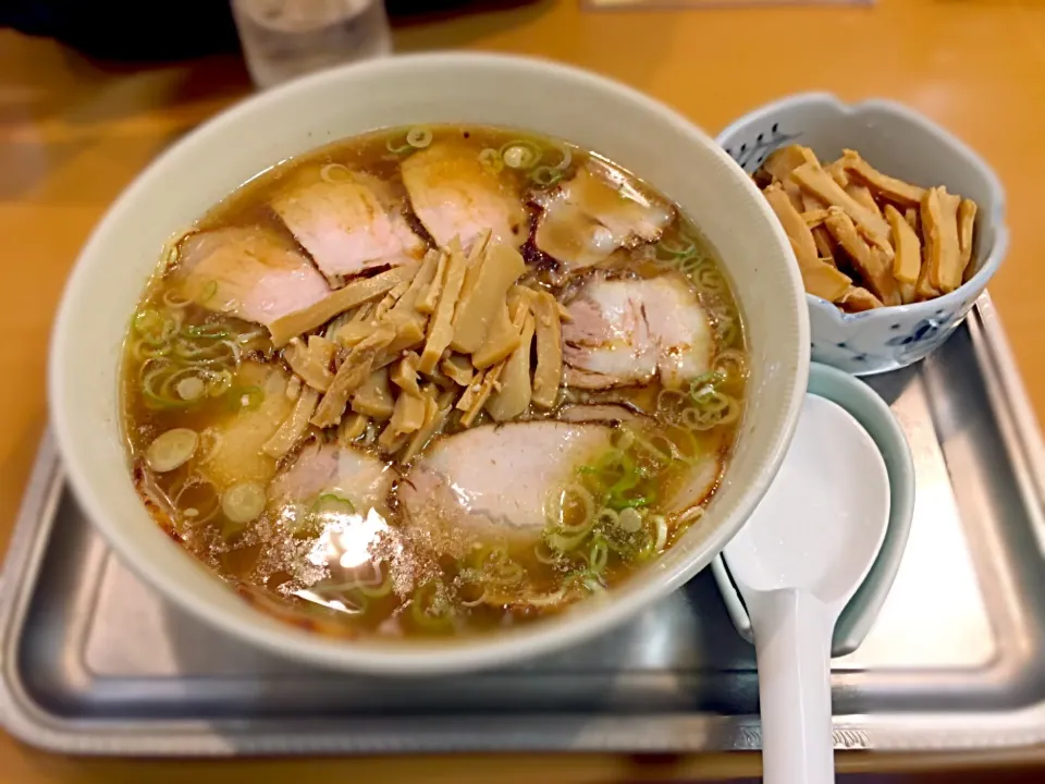 永福町 大勝軒
チャーシュー麺 メンマ付き|きっしーさん