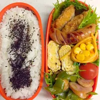 今日のお弁当🍱

・フライドチキン
・卵焼き
・ナポリタン
・ウインナー
・ピーマンとウインナーの甘辛炒め

#手作りお弁当 
#弁当 
#ランチボックス 
#お弁当記録 
#毎日のお弁当 
#お弁当 
#自分弁当|ryo.ythさん