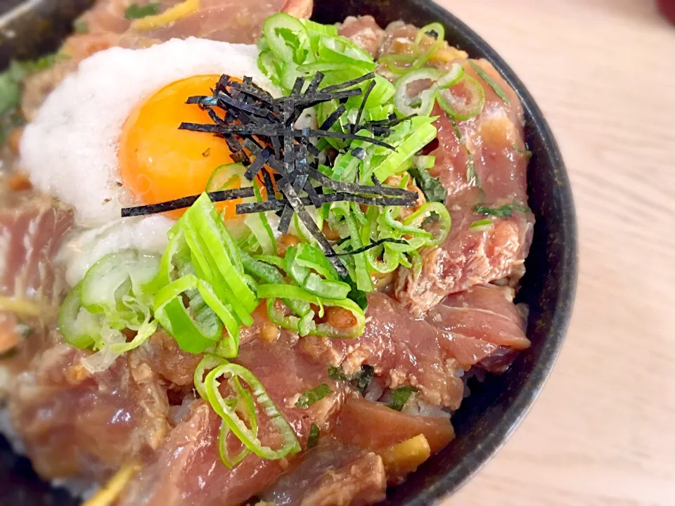 血合いがあっても大丈夫！プチプラ！！本鮪のアラ漬け丼|のぎたさん