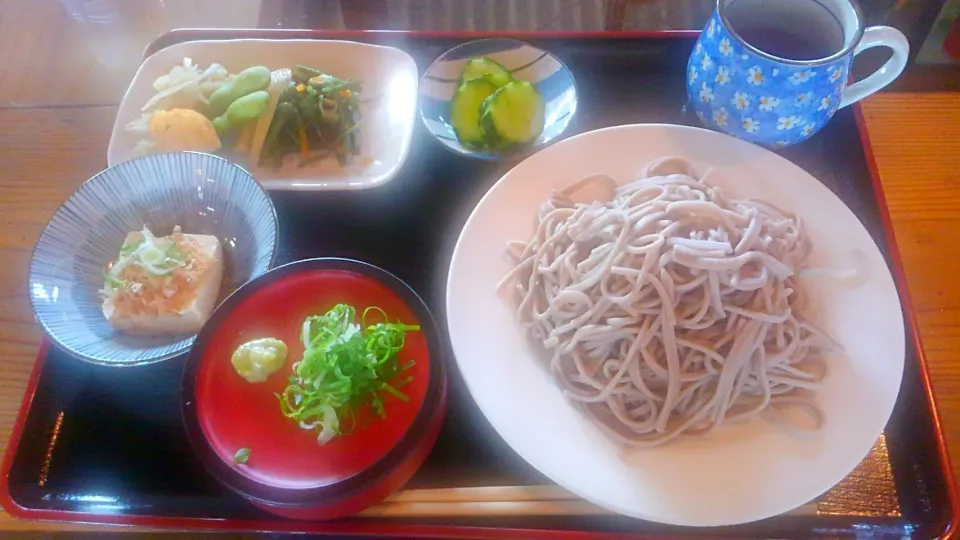 本日の賄い(山菜ざるそばと冷奴💕)|かぴかぴさん