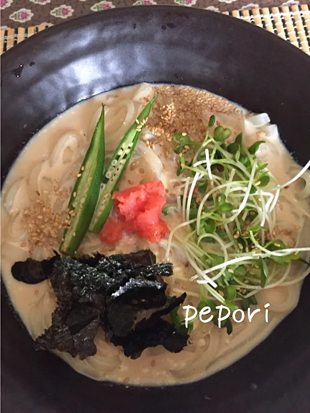 クリームチーズと豆乳、明太子のぶっかけうどん♪|ぺぽりさん