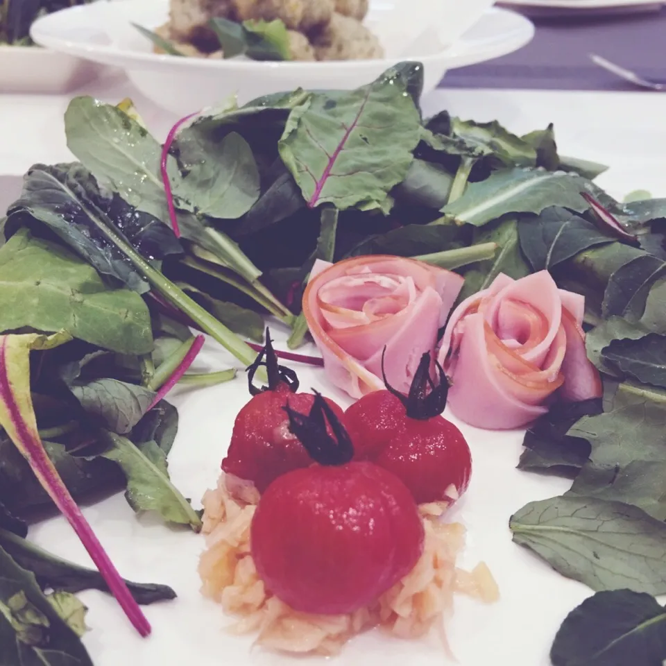 Snapdishの料理写真:トマト🍅と生姜のマリネ〜ベビーリーフのサラダ〜|ケイさん