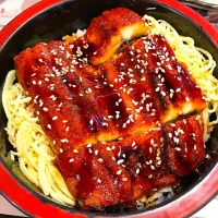 Unagi (eel) bowl|Amanda Hwangさん