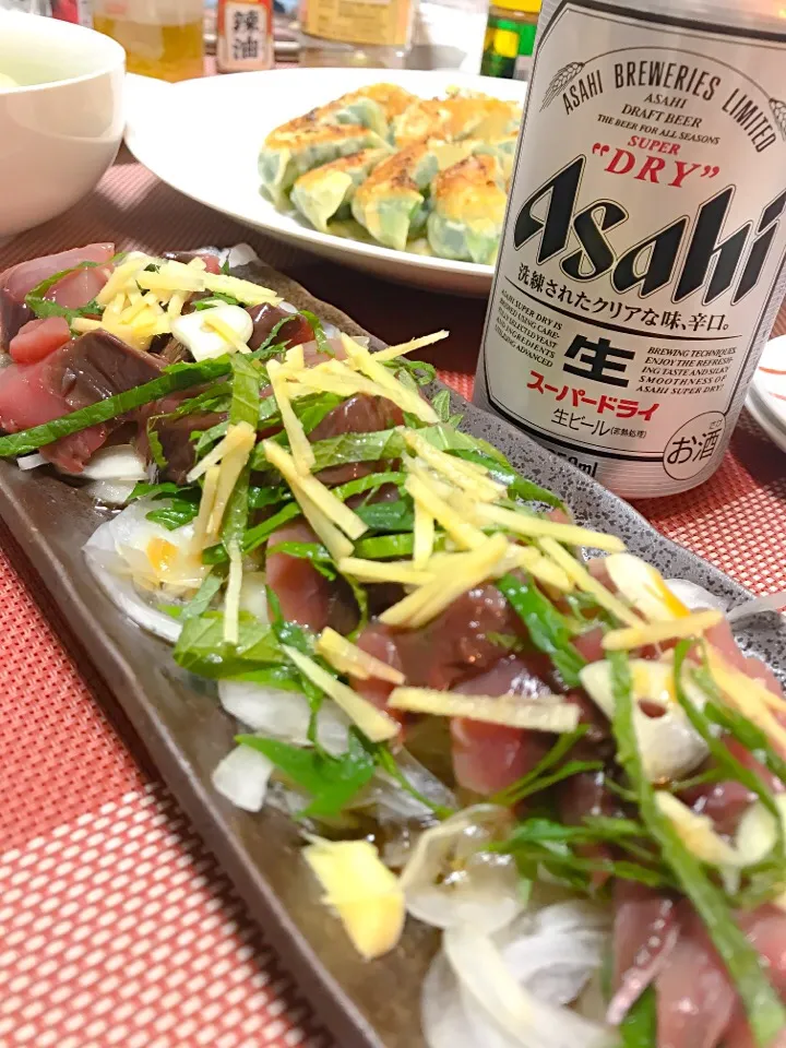 Snapdishの料理写真:薬味だらけ😋カツオのお刺身🐟 #鰹 #カツオ #薬味|川村大作さん