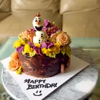 Olaf Birthday cake with bean paste flower, chocolate flavour
#frozen #olaf #birthday #cake  #誕生日 #chocolate #flowers|Fat Bunny Kingさん