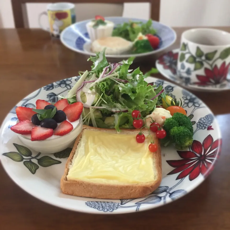 チーズトーストで朝ごパン#おうちごはん #朝ごはん #おうちカフェ|ゆかりさん