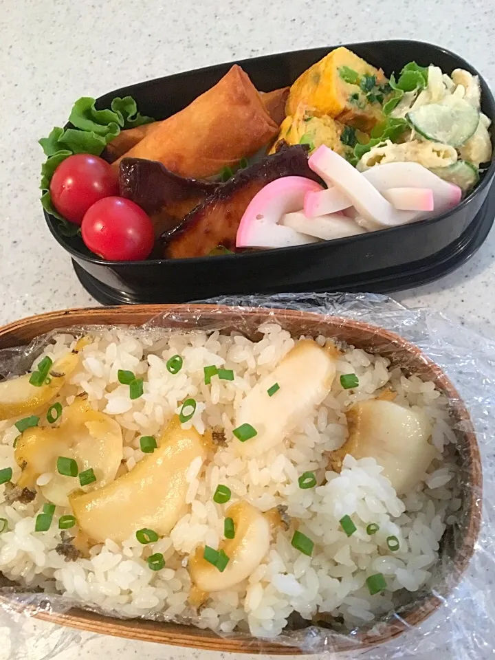 鮑の炊き込みご飯とブリの照り焼き弁当🍱|ききさん