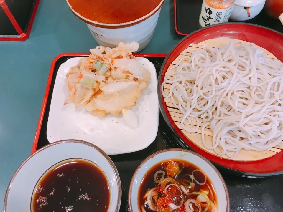 ざる蕎麦とかき揚😋|しろこ🐾໊さん