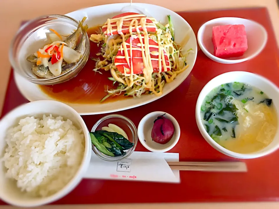 照り焼きちきんサラダ風
と 豆アジの南蛮漬け|茶一郎さん