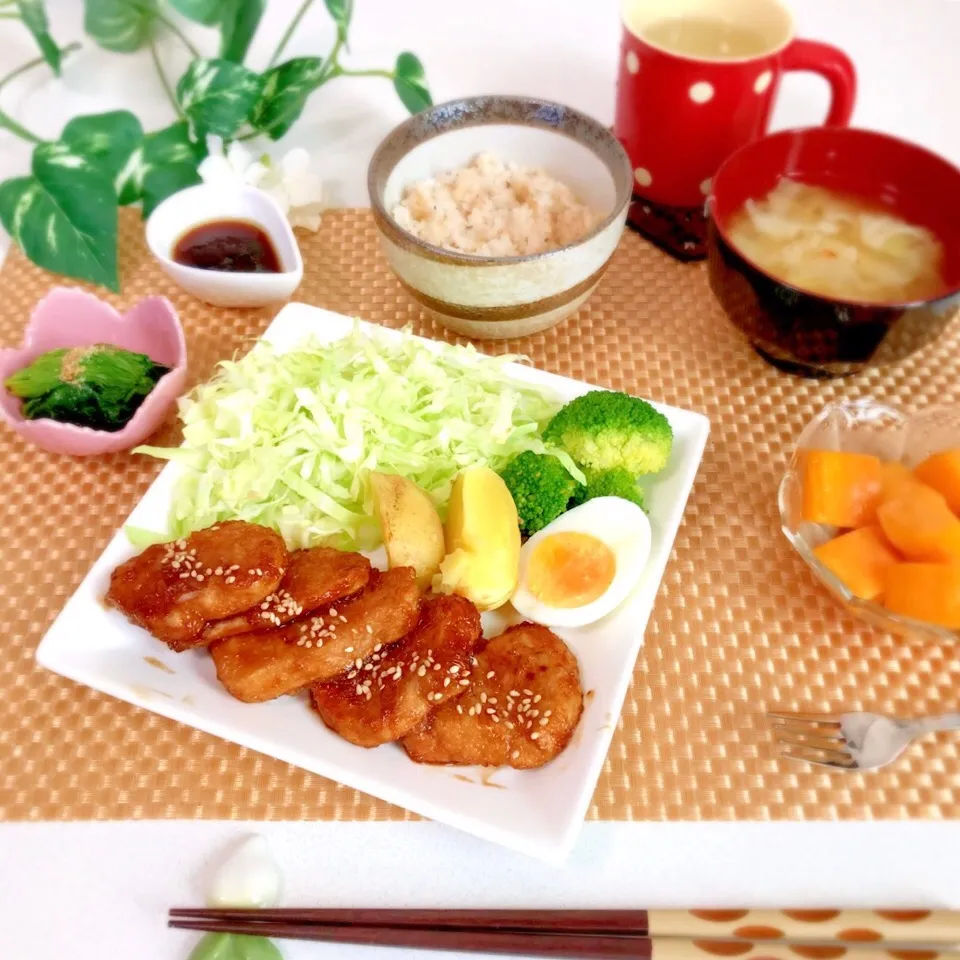 豚ヒレ肉のポン酢焼き定食🥓|みゆさん