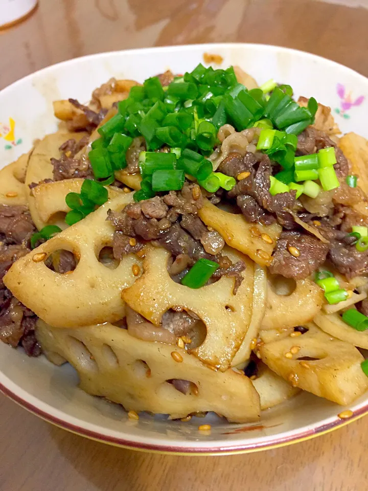 蓮根と牛肉の醤油炒め|みっちんさん