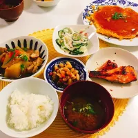 Snapdishの料理写真:鮭の塩麹焼き他|ky1220さん