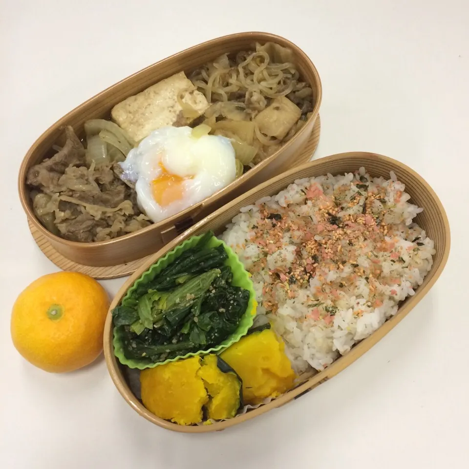 Snapdishの料理写真:弁当（すき焼き、温玉、ほうれん草ゴマ和え、かぼちゃ、ふりかけ）|SasaMasa213さん