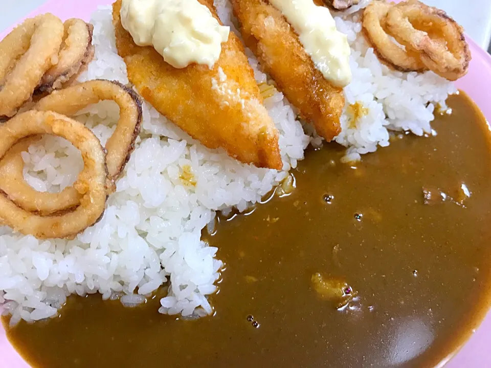 シーフード三昧カレー、500g、10辛、クリーミータルタルソース、やさいトッピング🦐🦑🐟🐚🍛|buhizouさん