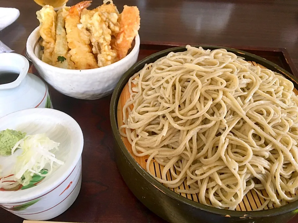 寶の大盛と天丼|まる丸 kichenさん