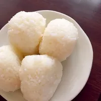 Snapdishの料理写真:塩おむすび🍙|まきこさん