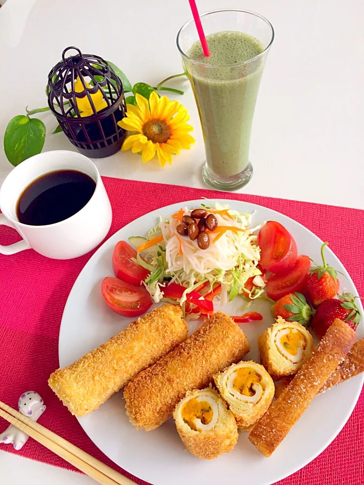 Snapdishの料理写真:朝ごはんは勝負飯( ◠‿◠ )
ちくわパン🥖食パン🍞で出来上がり🤗|はみちゃんさん