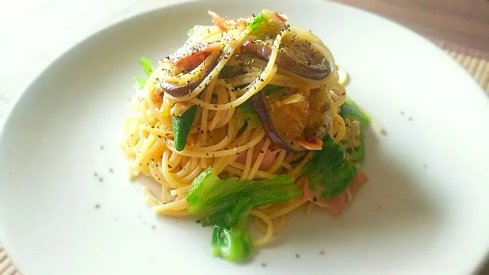 ﾅｽとｵｸﾗとBLの
ﾆﾝﾆｸﾜｻﾋﾞ醤油ﾊﾟｽﾀ～🍝
の昼ごはん✨|kaz(*･ω･)さん