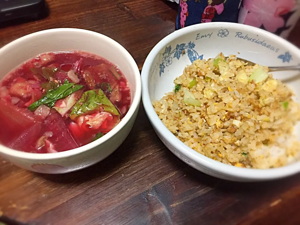 Snapdishの料理写真:シニガン&卵とキャベツ、玉ねぎだけの炒飯|rie-changさん