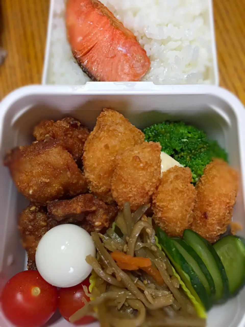 6月22日 🍤海老フライ 唐揚げ弁当\(  ･ω･ )/|かよっぺさん