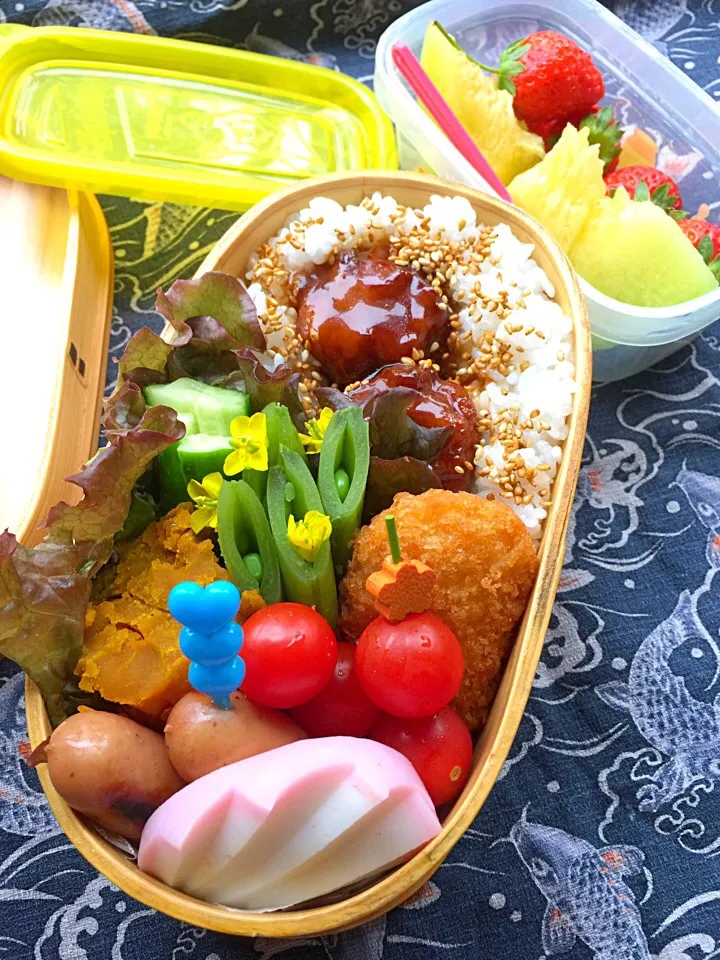 Snapdishの料理写真:#お父さん弁当 #肉団子の甘酢あんかけ 
#いちご🍓|Blueberry🫐さん