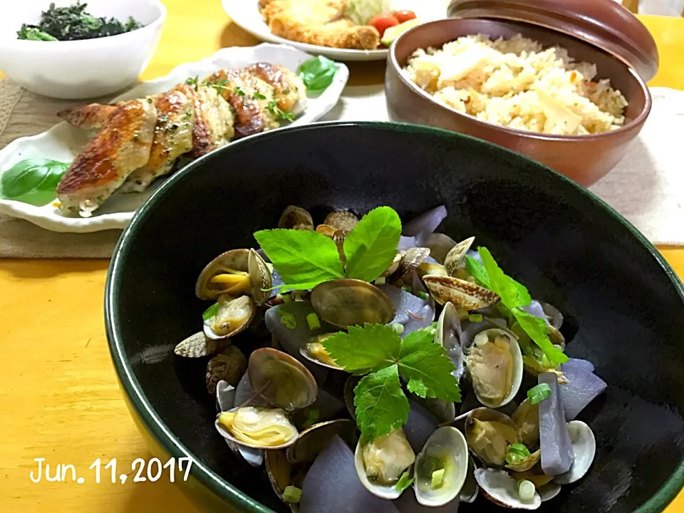 ユカちゃんの料理 アサリと大根のワイン蒸し🐚|みきおさん